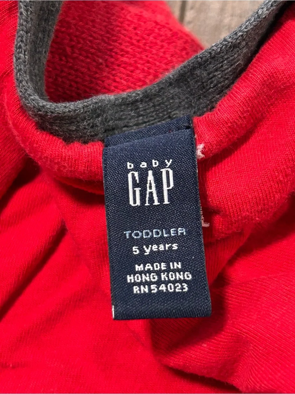 Gap Kids Boy’s Red With Gray Trim Knit Cotton Cardigan Sweater 5 Years